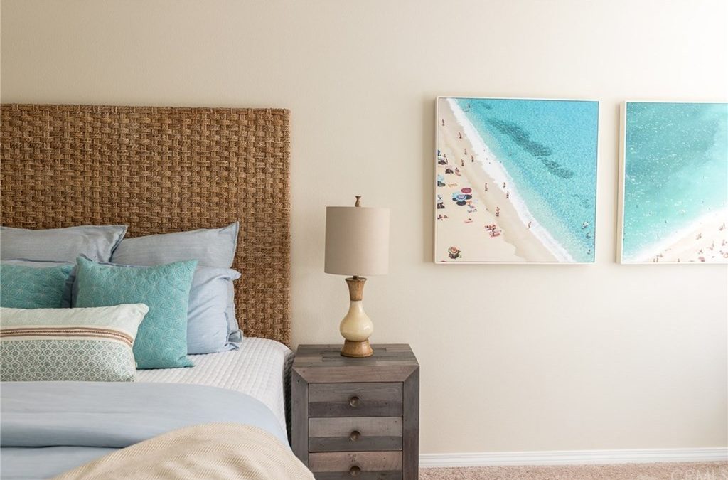 Housing market news featuring a beach themed bedroom.